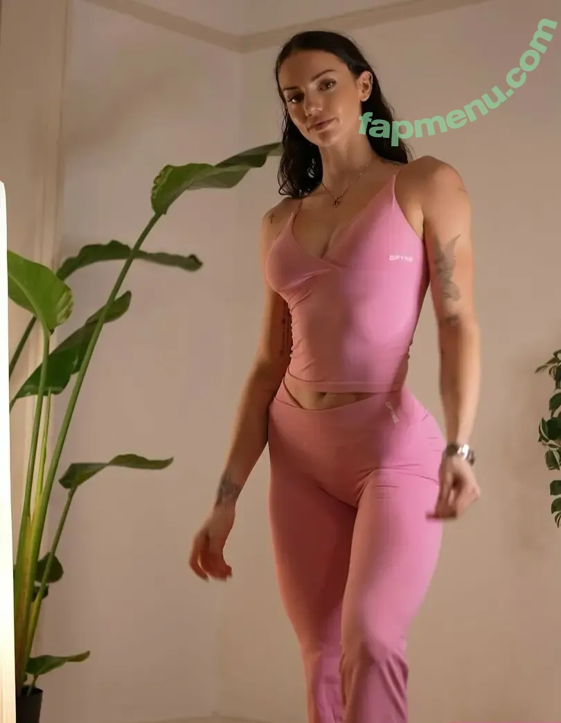 ARIA VINCE nude photo #0014 (ariavincefitness)