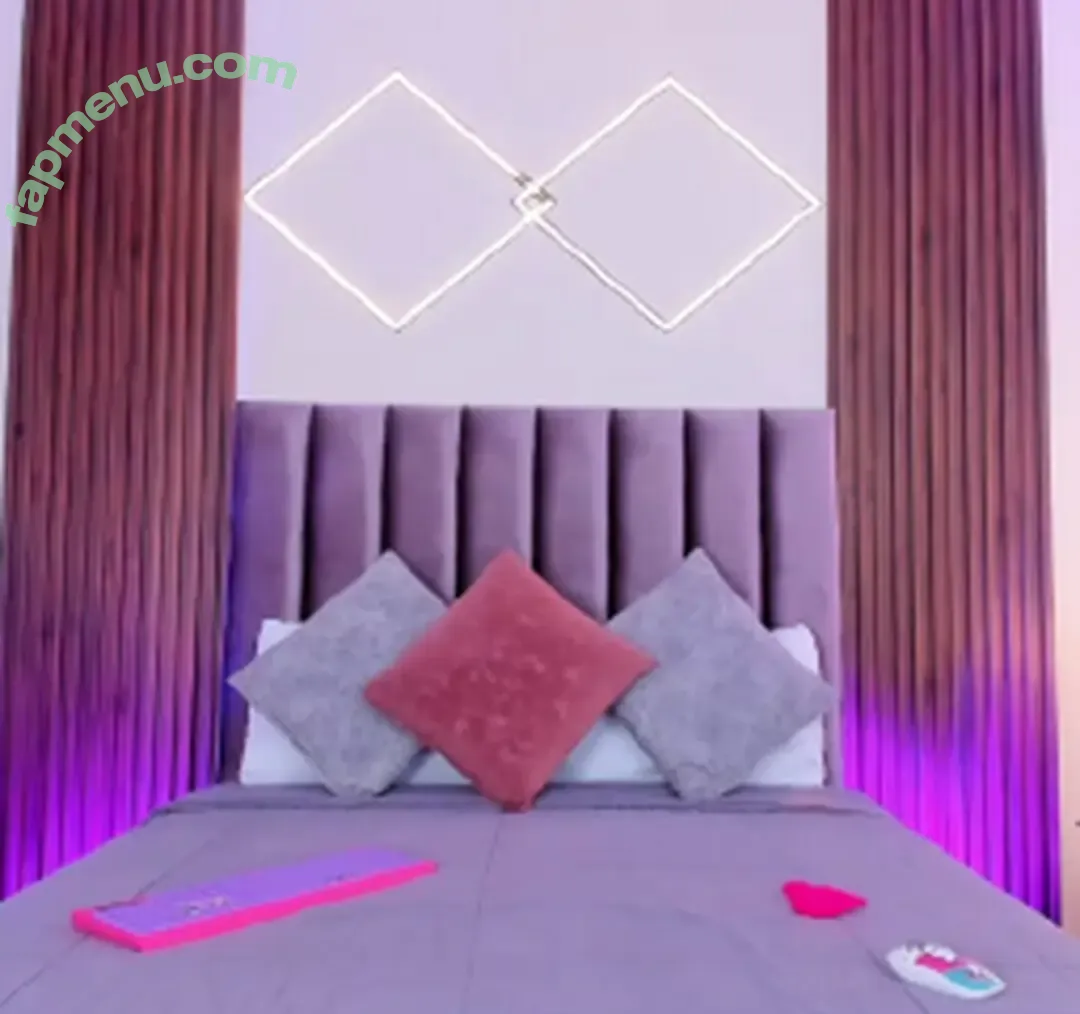 ariaha99 nude photo #0018 (Viannca / ariaha98)