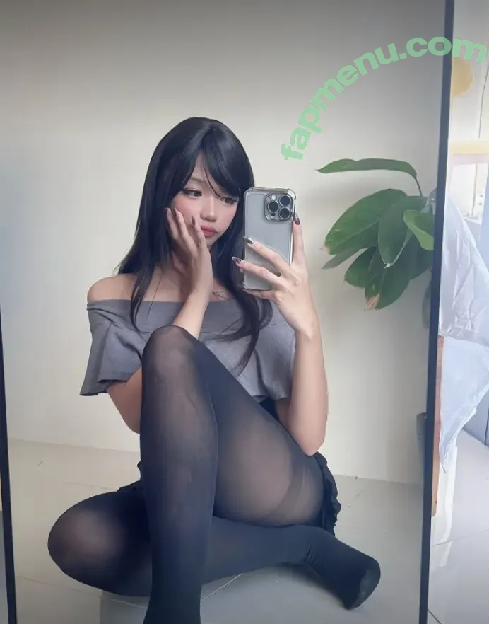 ariahisu nude photo #0019 (kirahisuki / lmgrvedoll)