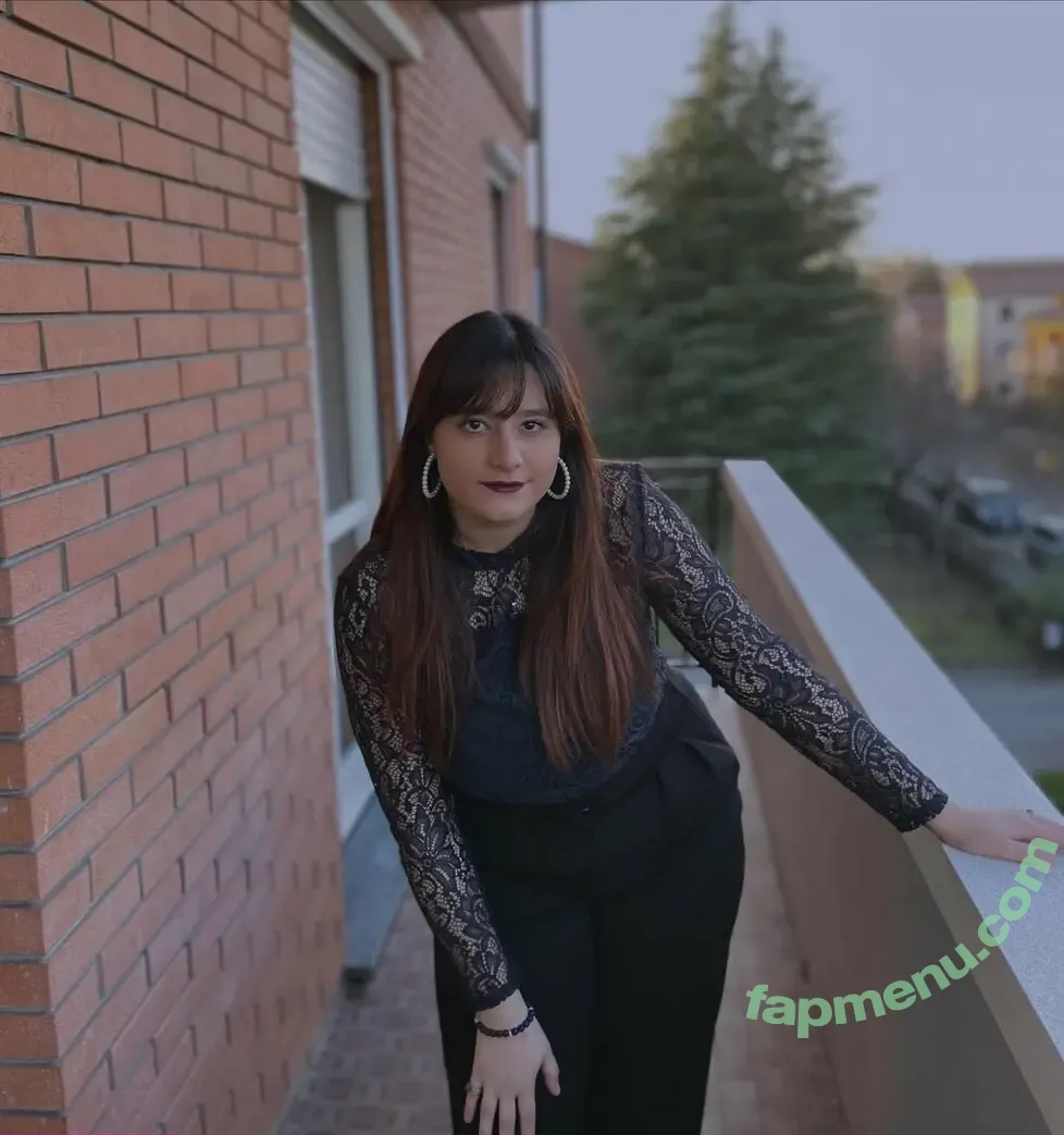 ariana nude photo #0034 (Arianalogia____ / arianagrande / arianamarie)