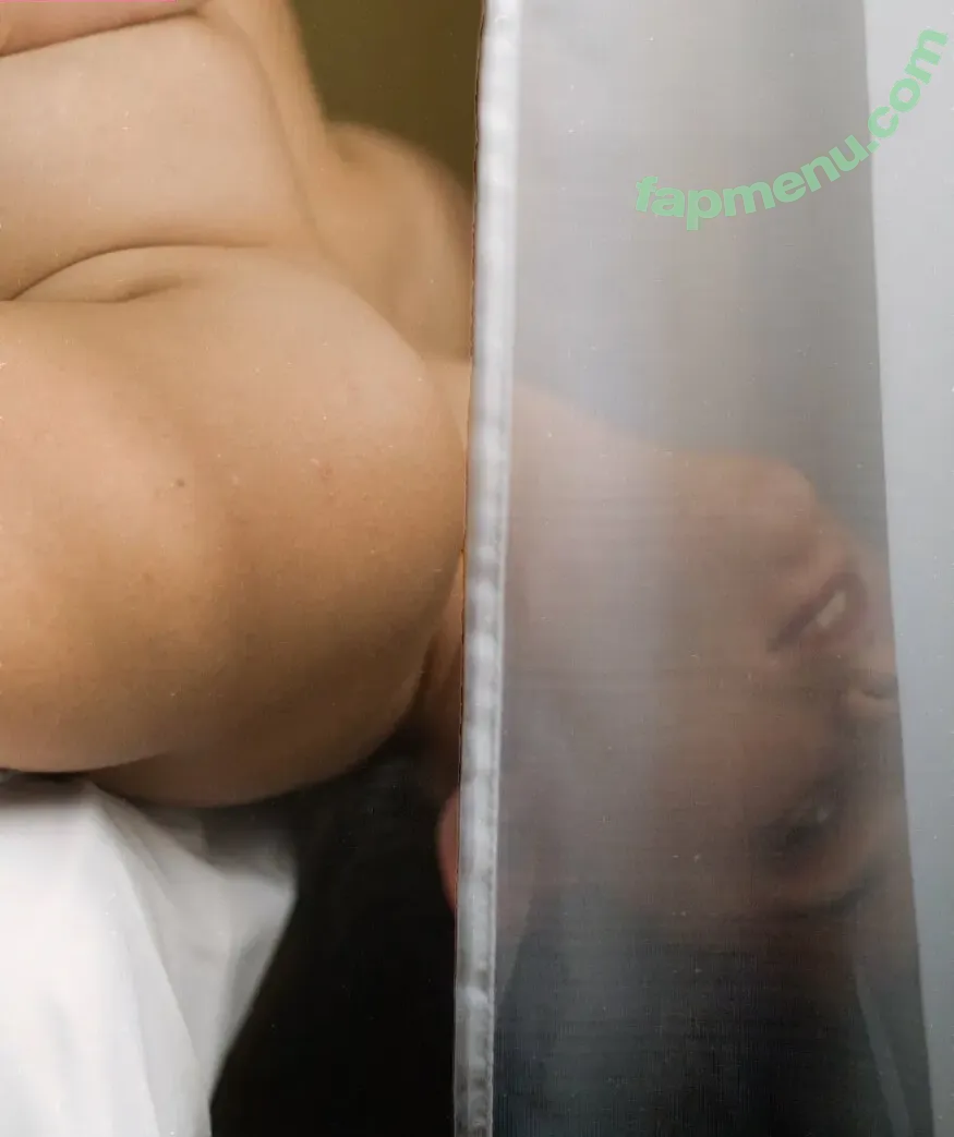 ariana nude photo #0036 (Arianalogia____ / arianagrande / arianamarie)