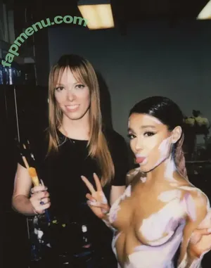Ariana Grand / arianagrande nude photo #0017