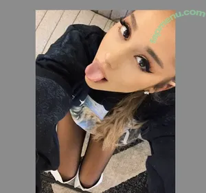 Ariana Grand / arianagrande nude photo #0024