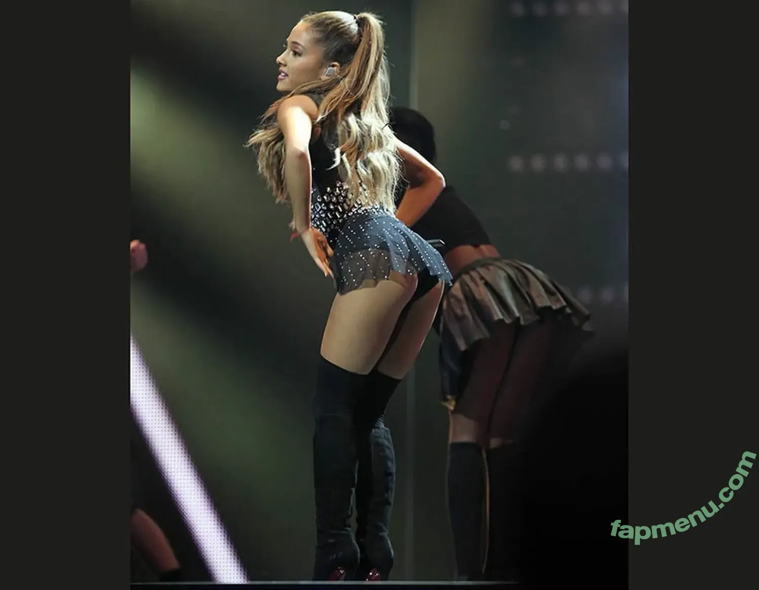 arianagrande nude photo #0009 (arianagrande)