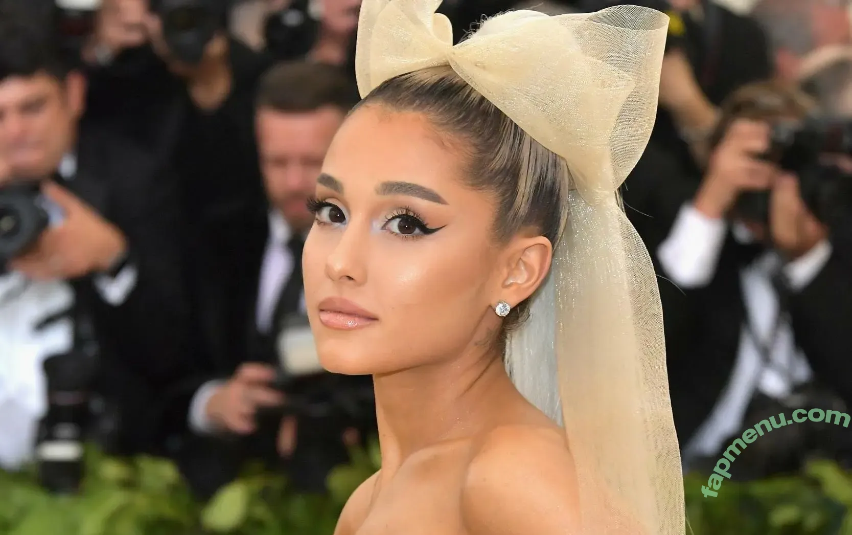 arianagrande nude photo #0011 (arianagrande)