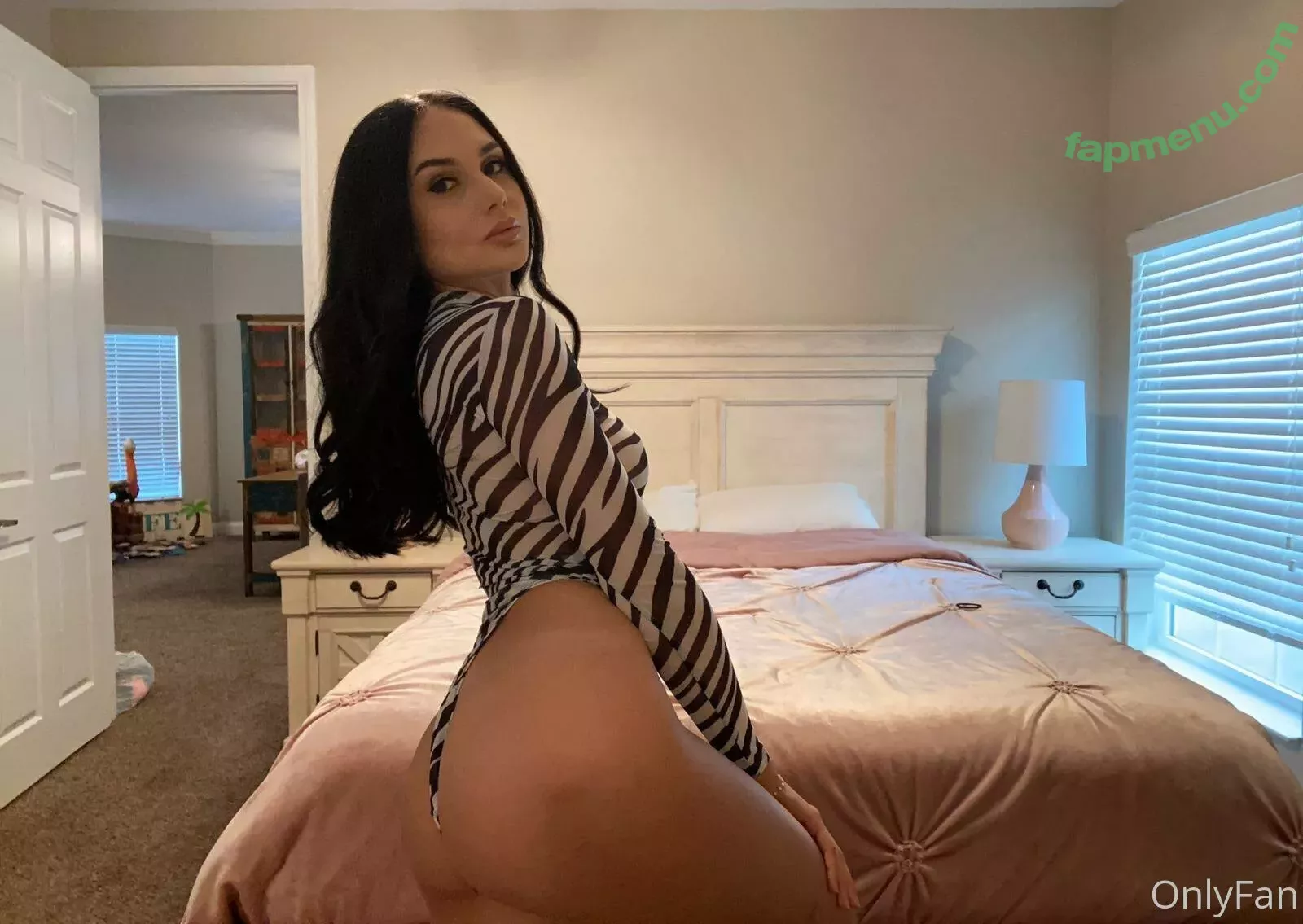 arianamarie nude photo #0127 (msarianamarie)