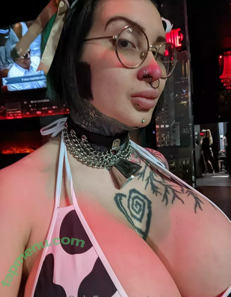 Ariane Saint Amour nude photo #1568 (ariane_st.amour)