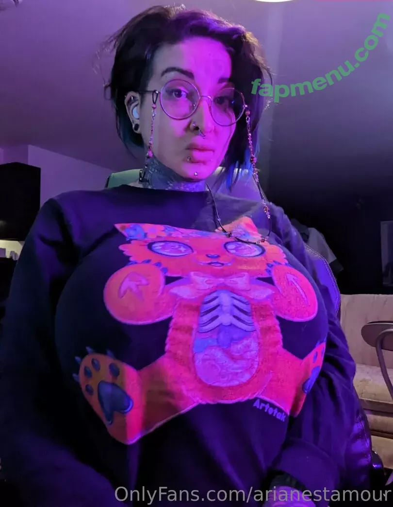 Ariane Saint Amour nude photo #1674 (ariane_st.amour)