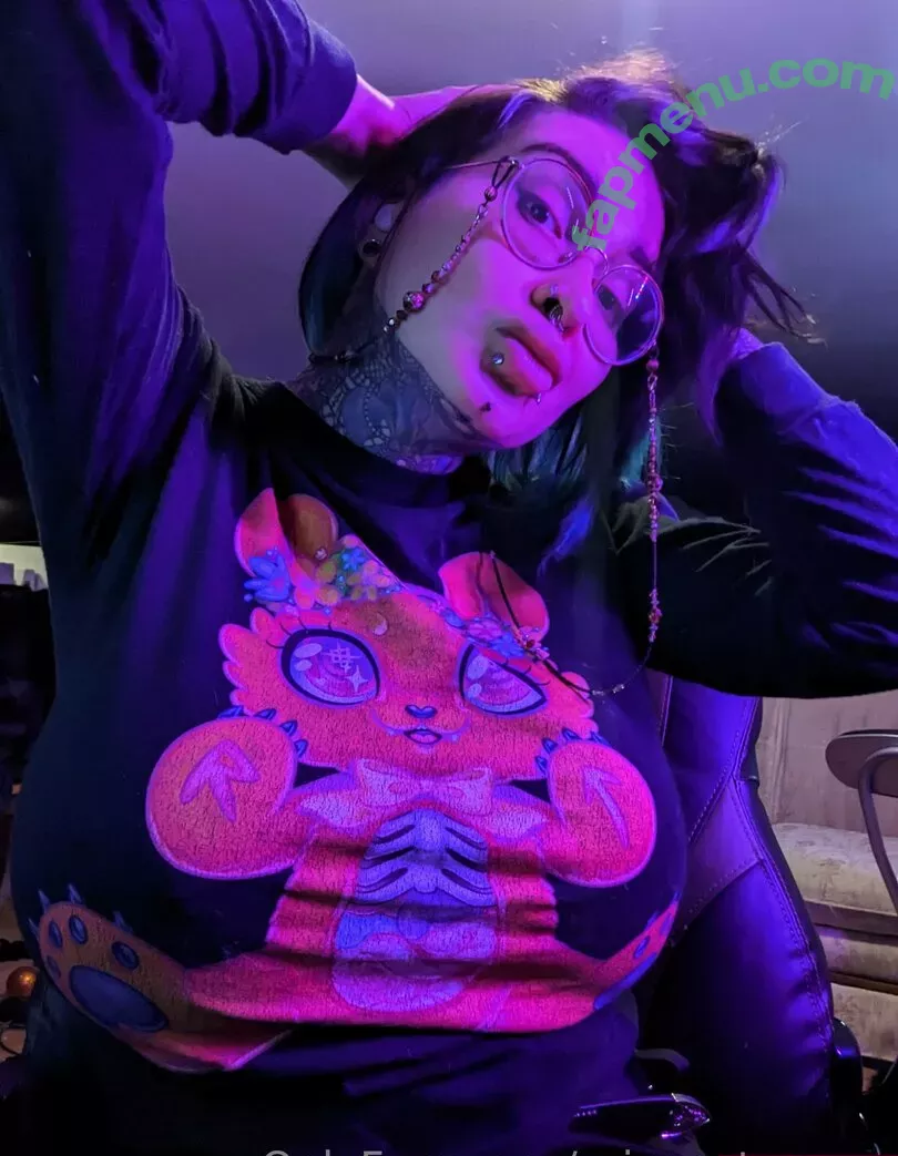 Ariane Saint Amour nude photo #1681 (ariane_st.amour)