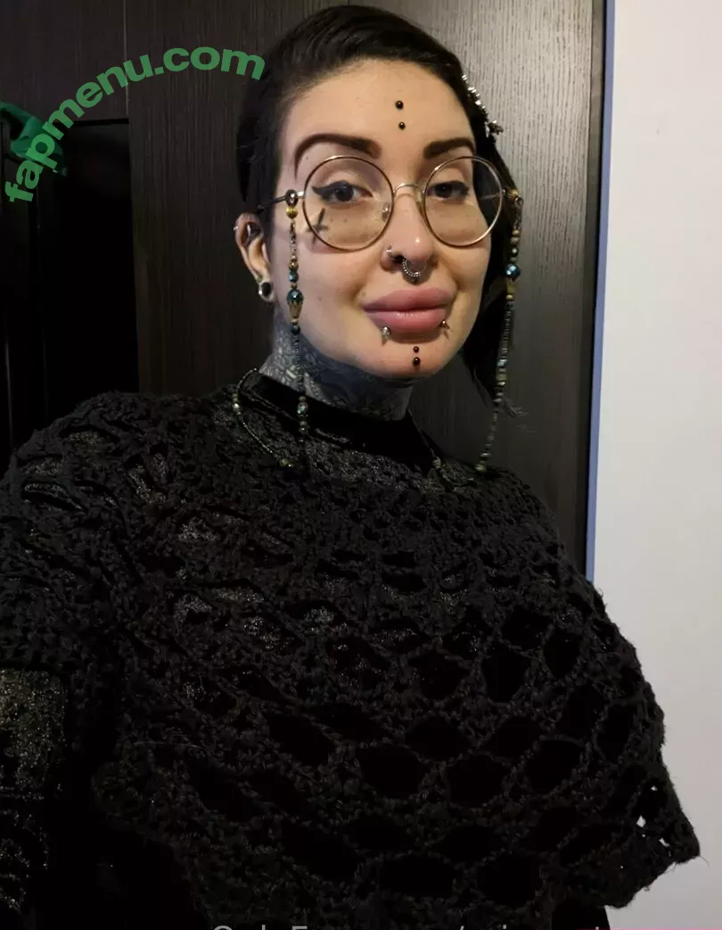 Ariane Saint Amour nude photo #1744 (ariane_st.amour)