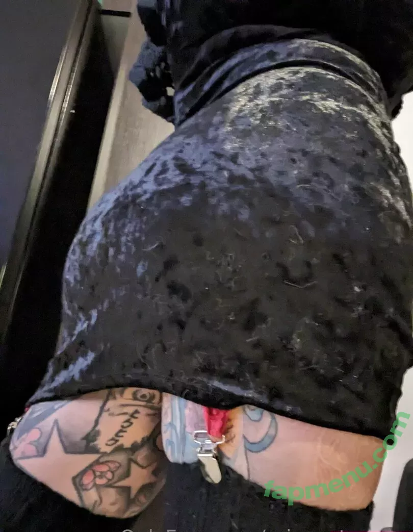 Ariane Saint Amour nude photo #1749 (ariane_st.amour)