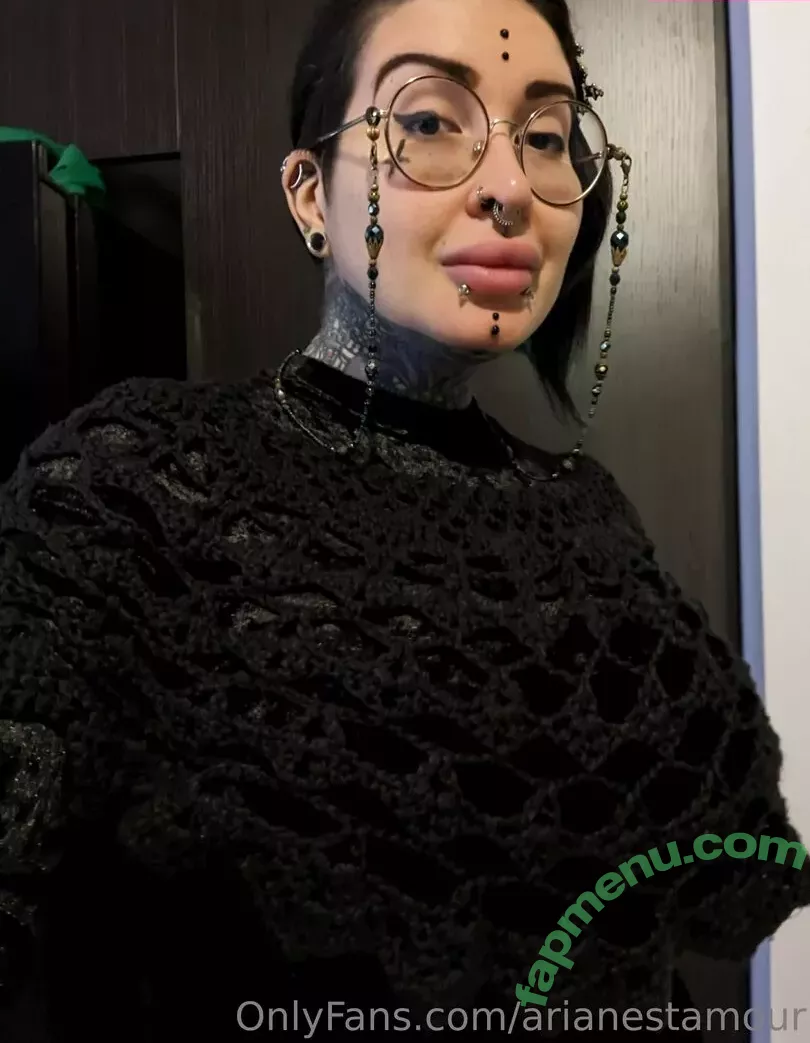 Ariane Saint Amour nude photo #1752 (ariane_st.amour)