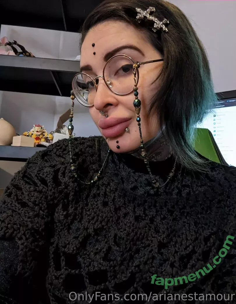 Ariane Saint Amour nude photo #1754 (ariane_st.amour)