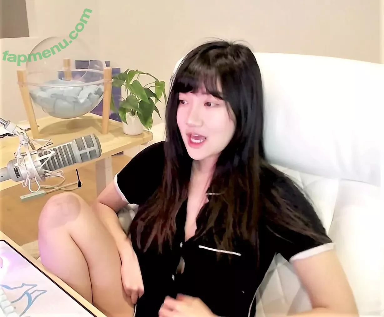 AriaSaki nude photo #1058 (annoyingaria)