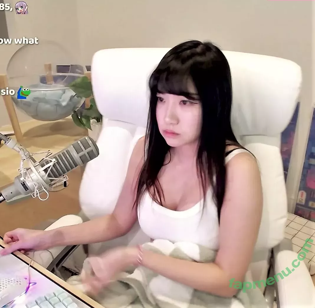 AriaSaki nude photo #1064 (annoyingaria)