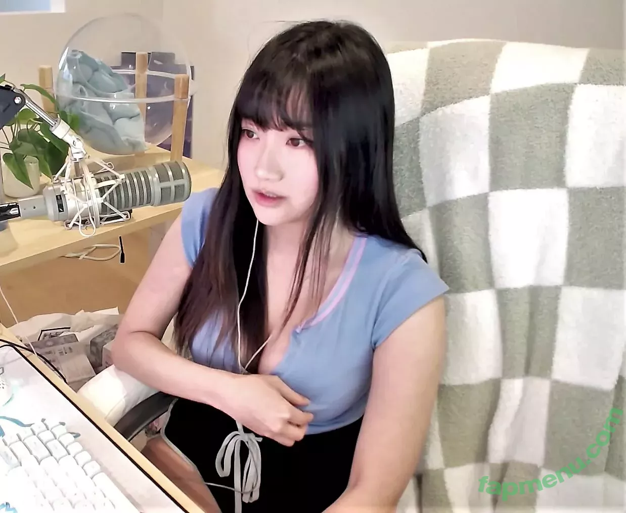 AriaSaki nude photo #1106 (annoyingaria)