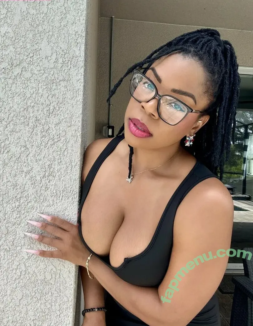 ariavblak nude photo #0009 (ariavblak)