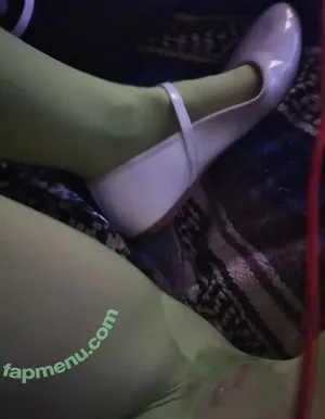 Ariel Harris / airrhead / its_betty_bish / mondomegabish / pinksox nude photo #0071