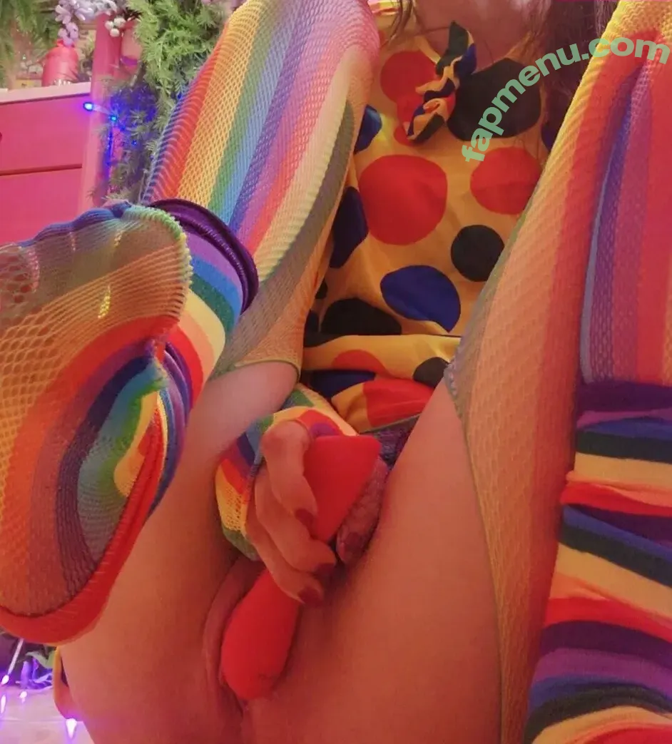 Ariel Harris nude photo #0029 (airrhead / its_betty_bish / mondomegabish / pinksox)
