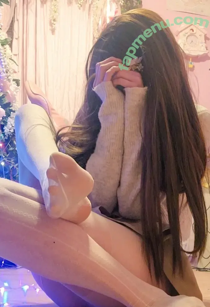 Ariel Harris nude photo #0049 (airrhead / its_betty_bish / mondomegabish / pinksox)