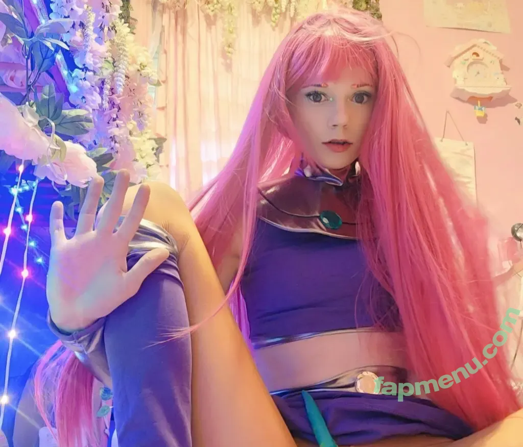 Ariel Harris nude photo #0058 (airrhead / its_betty_bish / mondomegabish / pinksox)