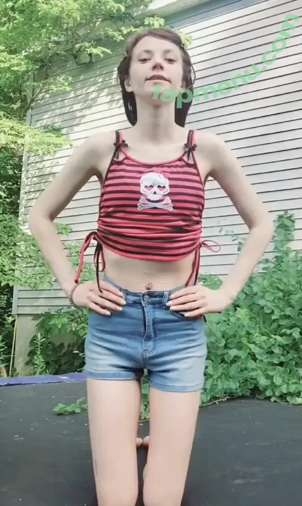 Ariel Harris nude photo #0068 (airrhead / its_betty_bish / mondomegabish / pinksox)