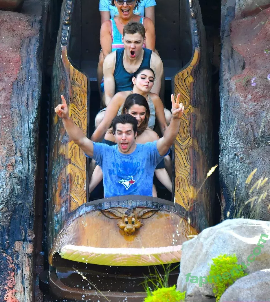 Ariel Winter nude photo #1308 (arielwinter / arielwinter1)