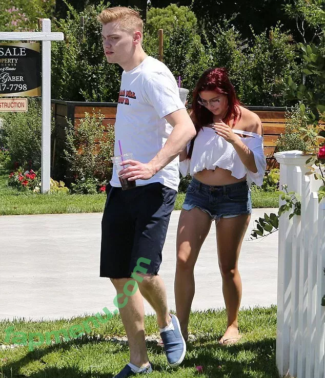 Ariel Winter nude photo #1341 (arielwinter / arielwinter1)