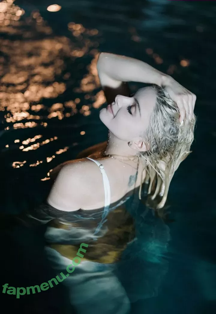 Ariel Winter nude photo #1800 (arielwinter)