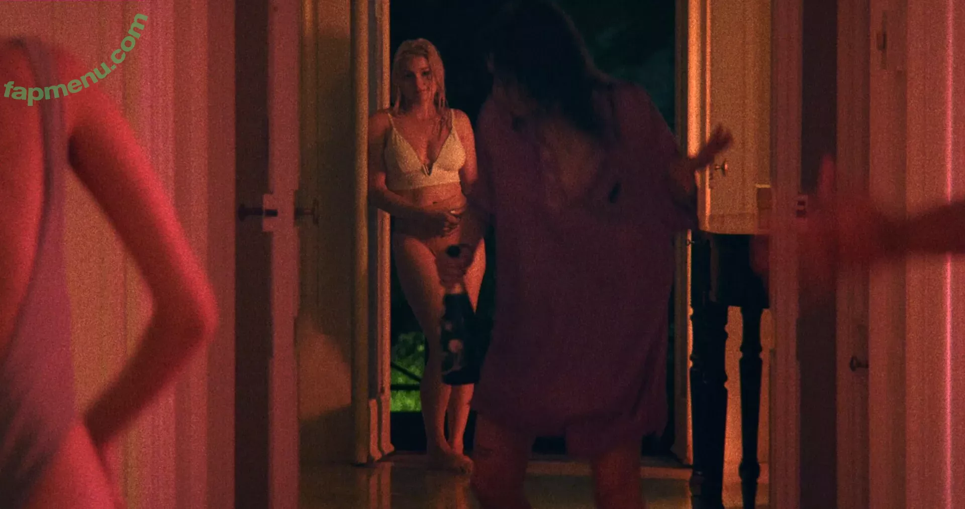 Ariel Winter nude photo #1803 (arielwinter)