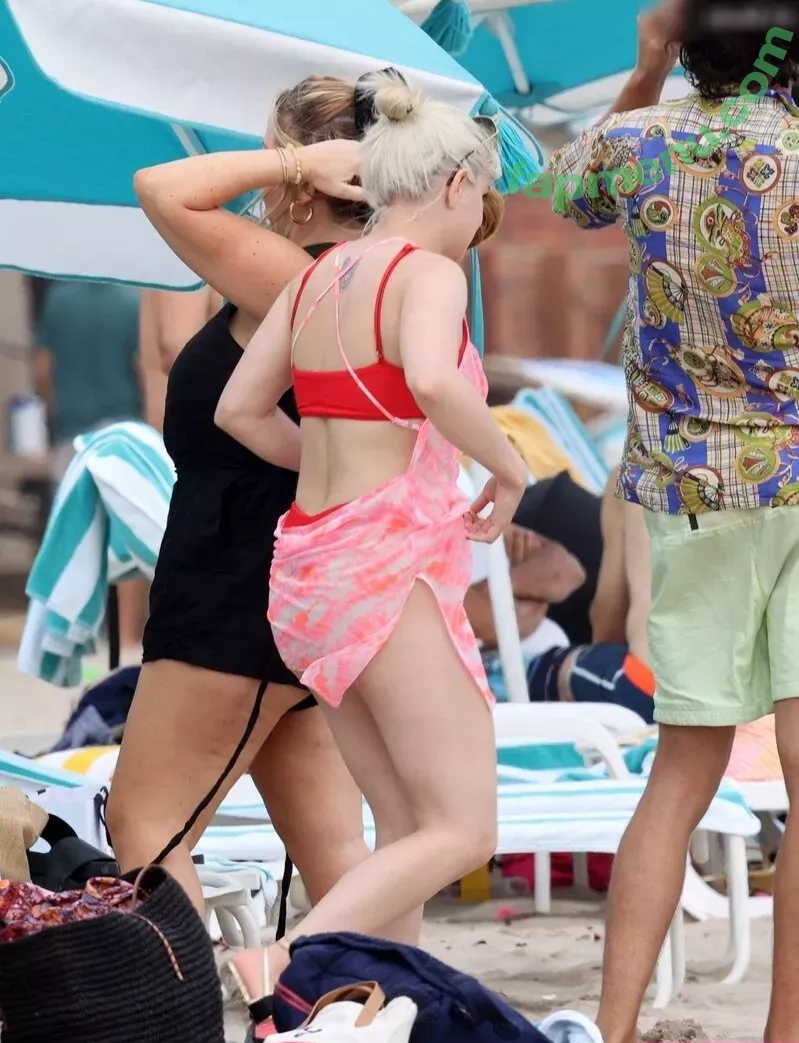 Ariel Winter nude photo #1814 (arielwinter)