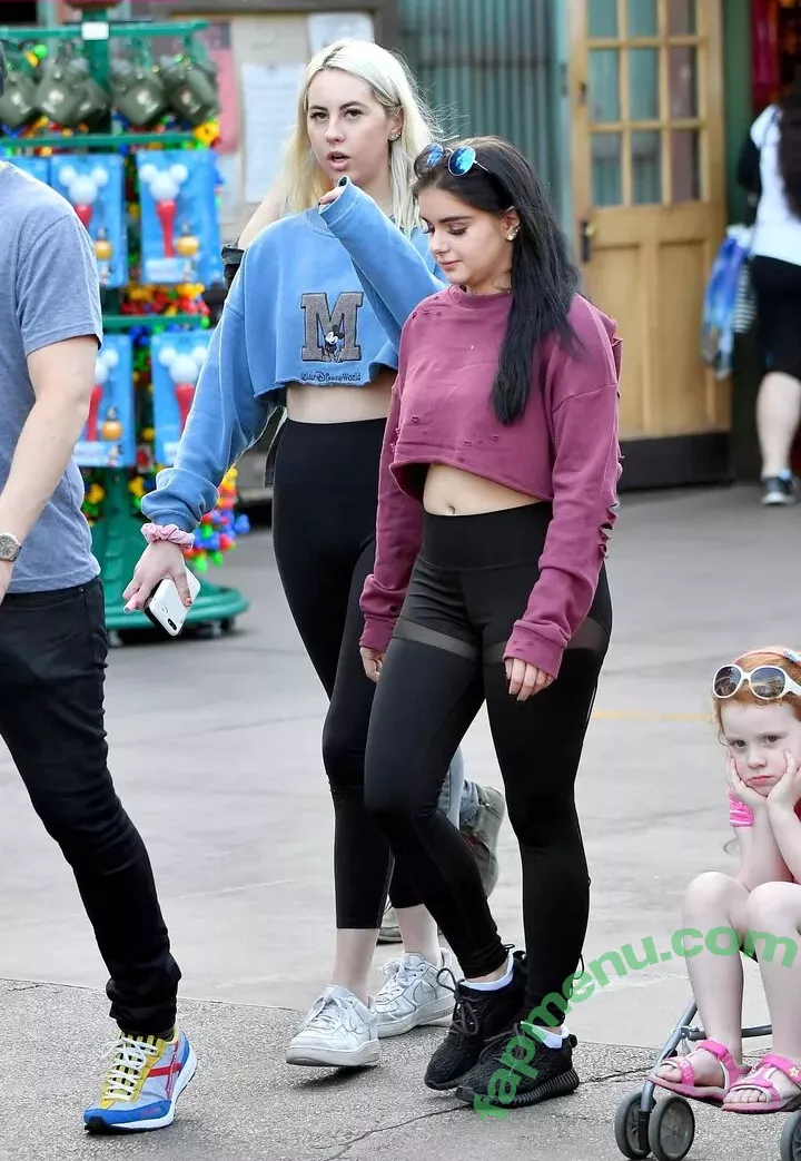 Ariel Winter nude photo #1948 (arielwinter)