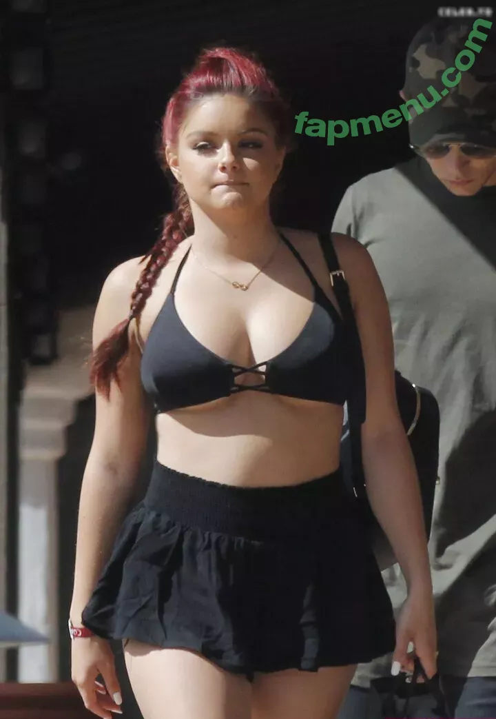 Ariel Winter nude photo #1974 (arielwinter)