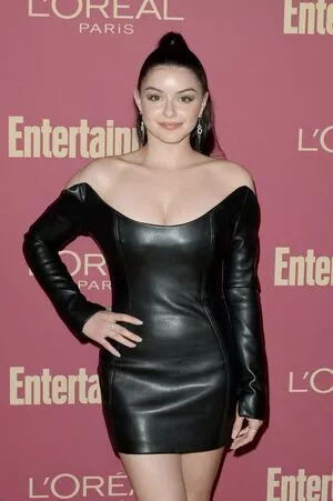 Ariel Winter / arielwinter nude photo #2025