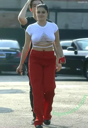 Ariel Winter / arielwinter nude photo #2140