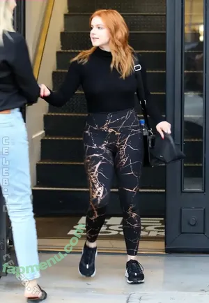 Ariel Winter / arielwinter nude photo #2328