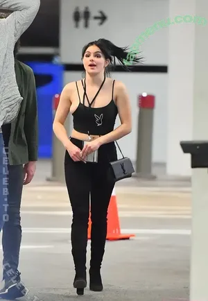 Ariel Winter / arielwinter nude photo #2356