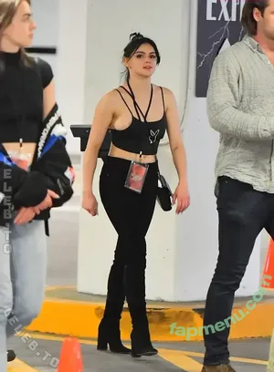Ariel Winter / arielwinter nude photo #2358