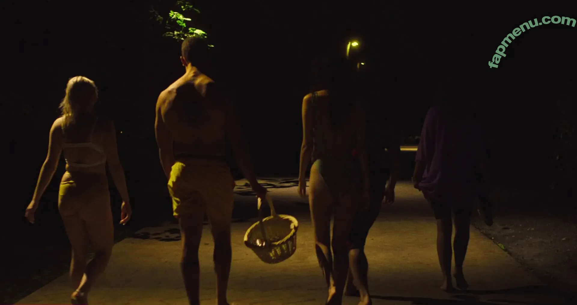 Ariel Winter nude photo #2229 (arielwinter)