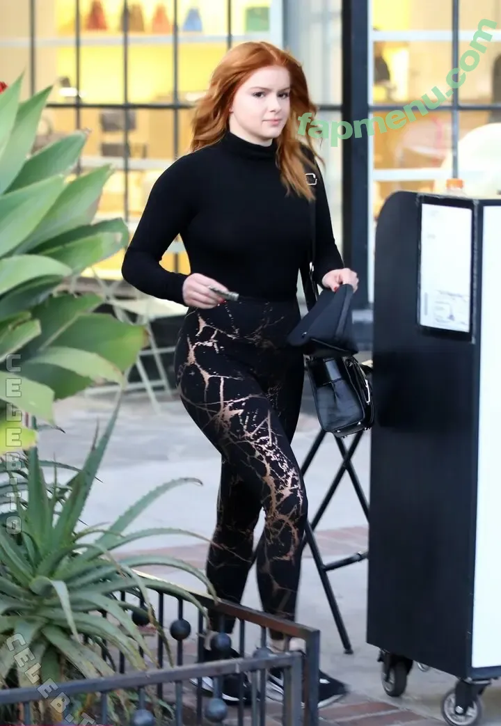 Ariel Winter nude photo #2326 (arielwinter)