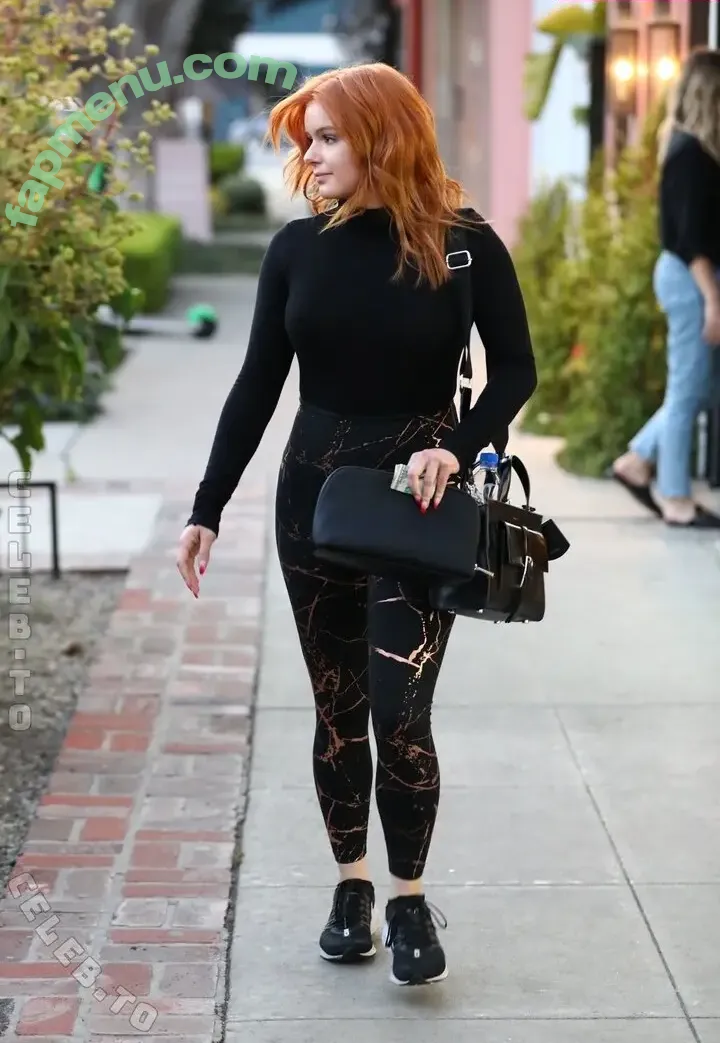 Ariel Winter nude photo #2336 (arielwinter)