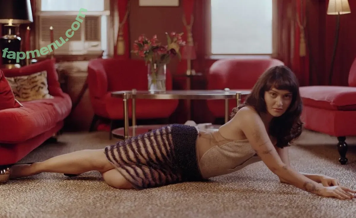 Ariela Barer nude photo #0009 (arielabarer)