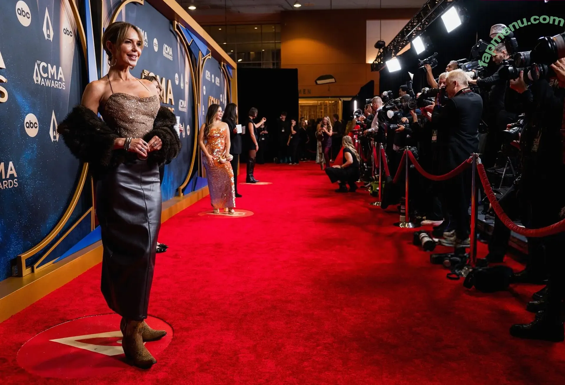 Arielle Kebbel nude photo #0162 (ariellekebbel)