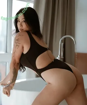  nude photo #0005
