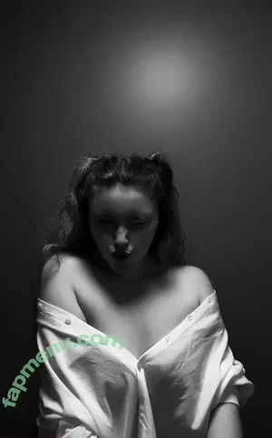 arielxadams2 / arielxadams nude photo #0057