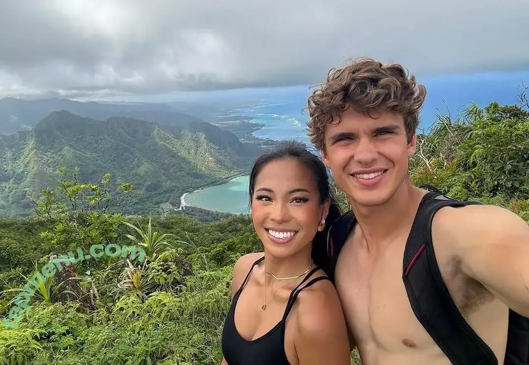 Arienne Monteclar nude photo #0102 (ariennekate / ariennemonteclar)