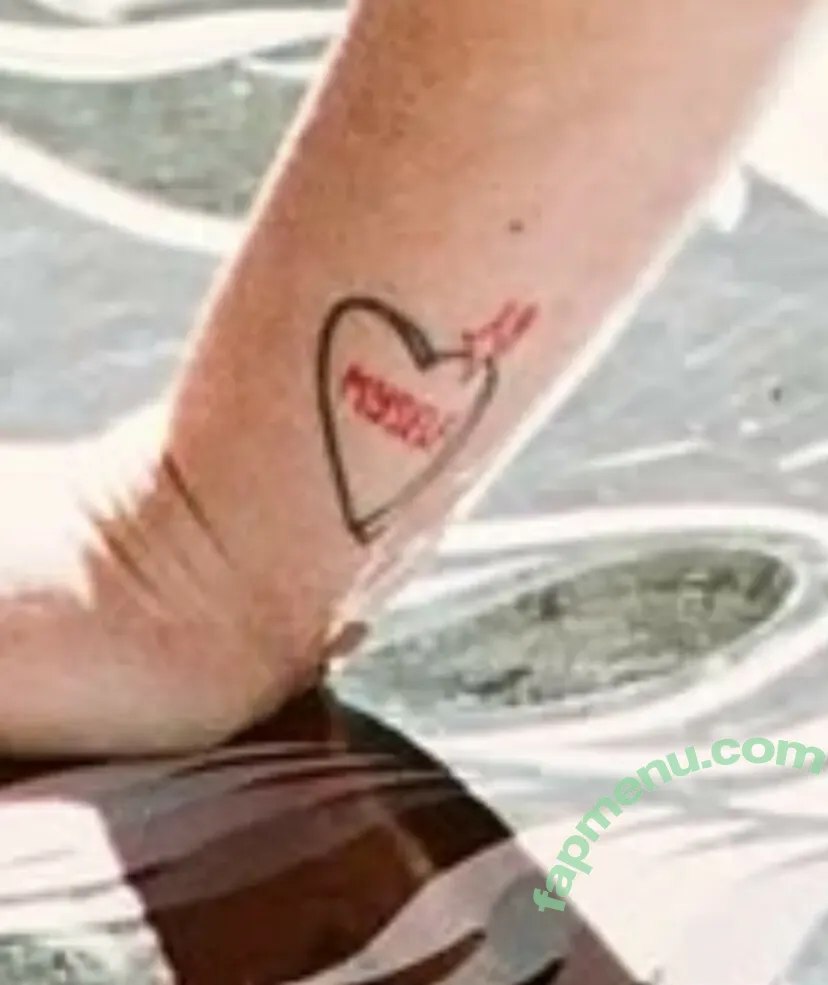 Arietta Adams nude photo #0611 (ariettaadamsxxx / realarietta)