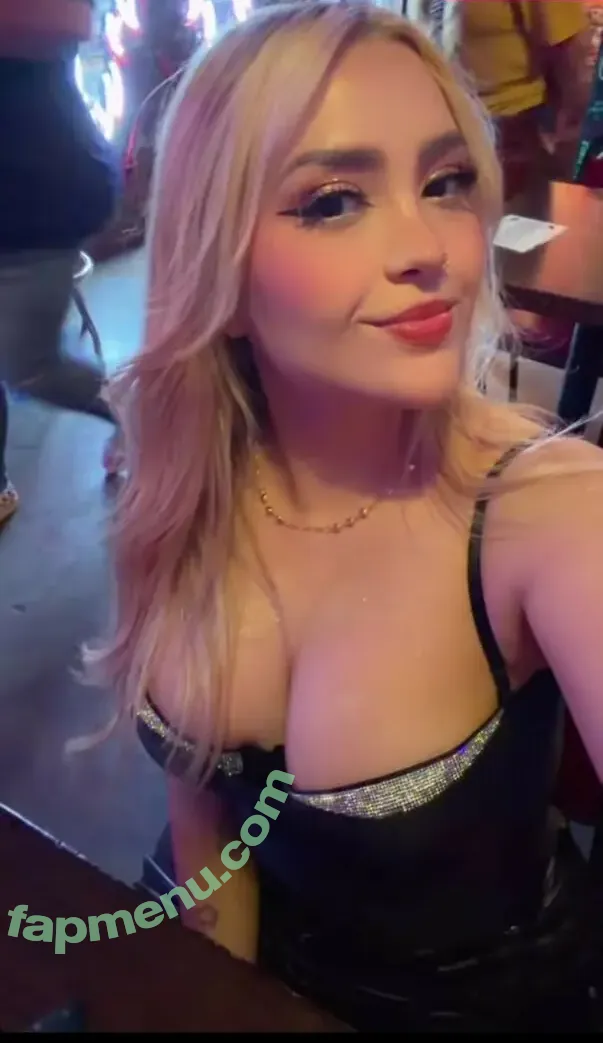 AriGameplays nude photo #0077 (ari_gameplays)