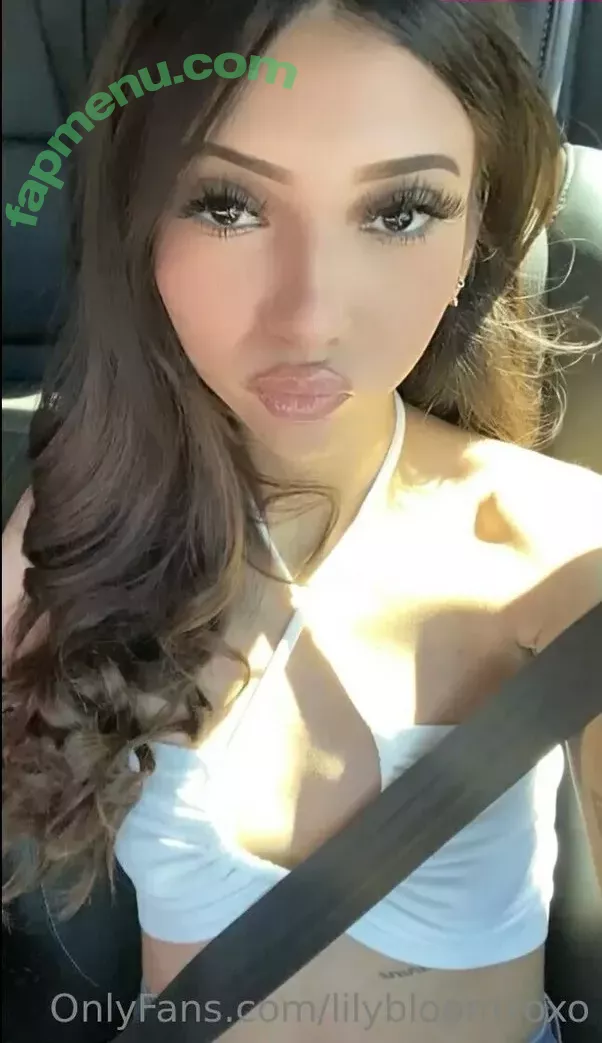 ariiadams nude photo #0038 (arialiu / ariiadam / lilybloomxoxo)