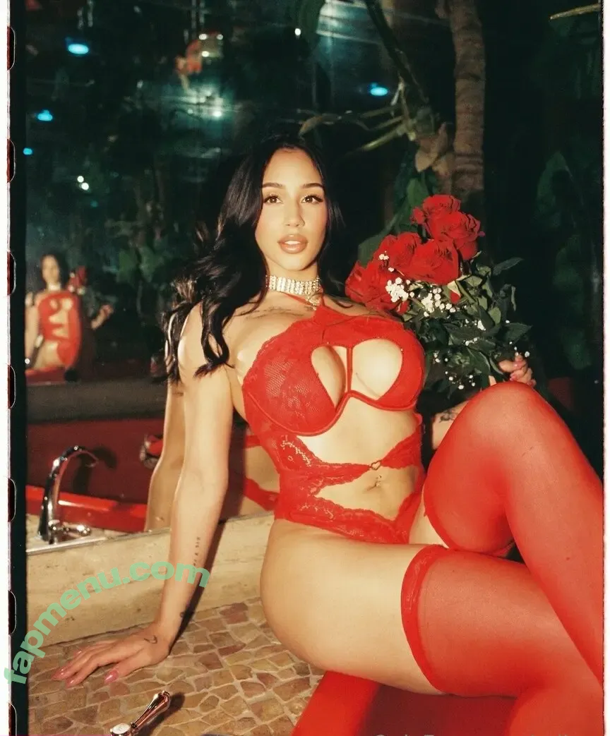 ariirae nude photo #0015 (imariirae)